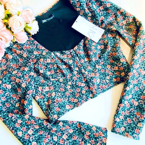 Zara Tops - NWT Zara Flower top Multicoloured beautiful